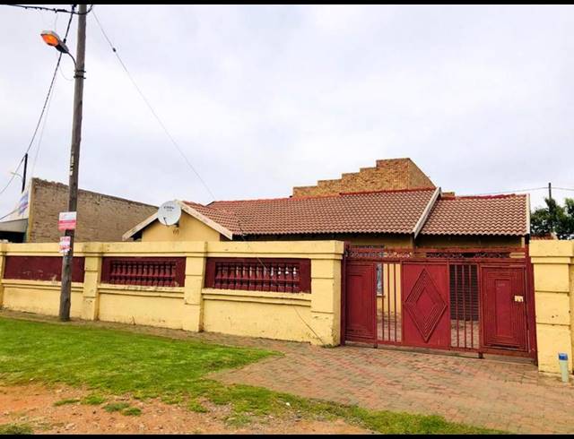 3 BEDROOM HOUSE FOR SALE IN LEACHVILLE